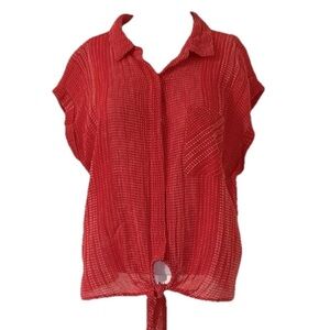Button down navel tie red blouse